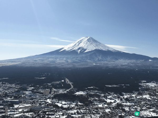 日本的春夏秋冬景色十分美麗，美食也令人非常回美。