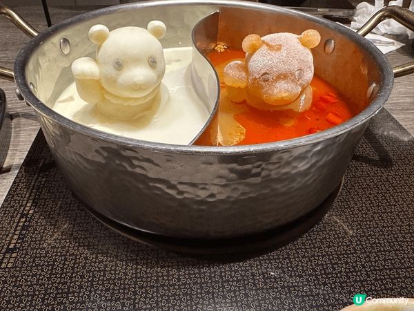 快閃台灣: 打卡白紅火鍋，湯底十分濃郁。要排好耐隊的名氣早餐...