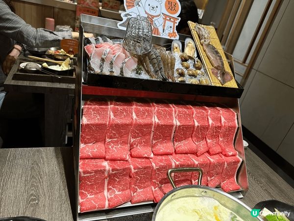 快閃台灣: 打卡白紅火鍋，湯底十分濃郁。要排好耐隊的名氣早餐...