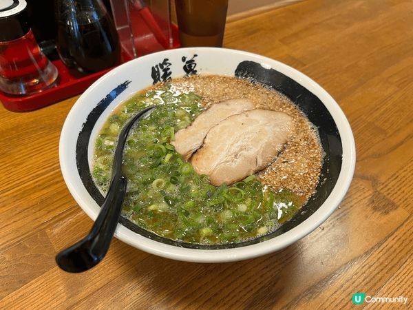 日本沖繩暖暮拉麵 。試?蔥末芝麻拉麵，湯頭濃郁，配埋滿滿青蔥...