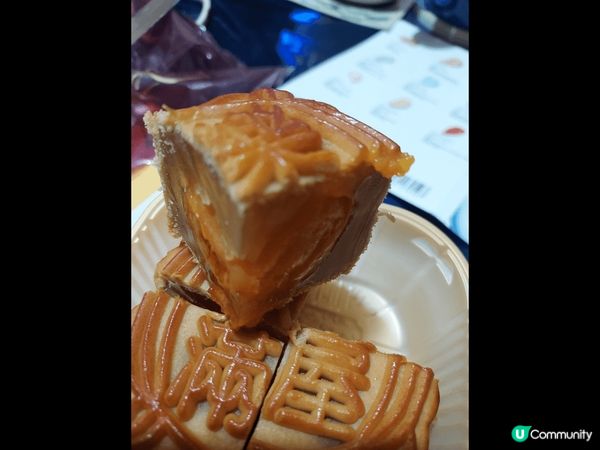 聖安娜雙黃白蓮蓉，今年整的蓮蓉不太油，蛋皇新鮮，整體來說我比...