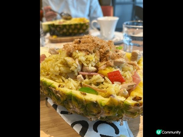 泰好味 係走左提子乾既菠蘿雞肉炒飯???? 要$100埋單包...