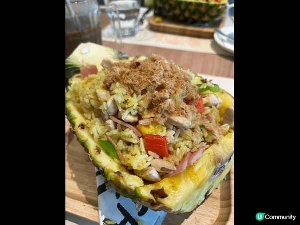 泰好味 係走左提子乾既菠蘿雞肉炒飯???? 要$100埋單包...