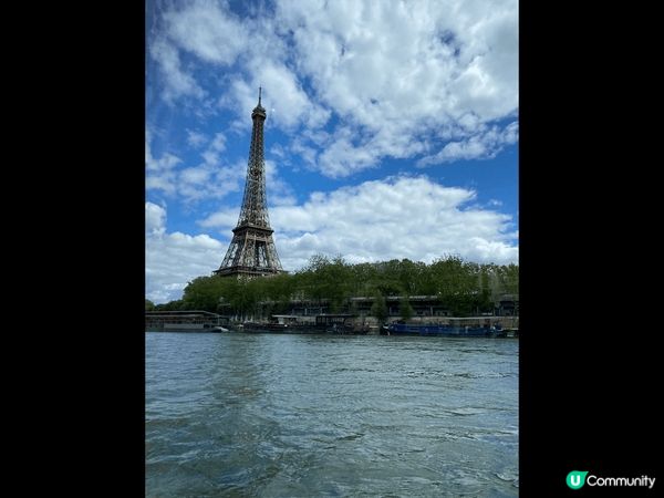 塞納河遊船午餐，可以一邊食午餐（正常味道?）、一邊遊河睇風景