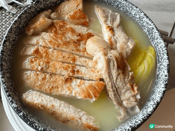 澳門西灣湖夜遊，同一時間看見兩座旅遊塔；超扺。