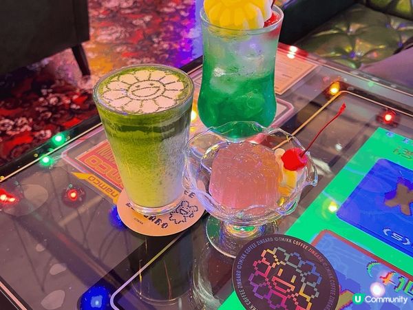 每次去東京都要去村上隆cafe chill下！昭和年代感覺嘅...