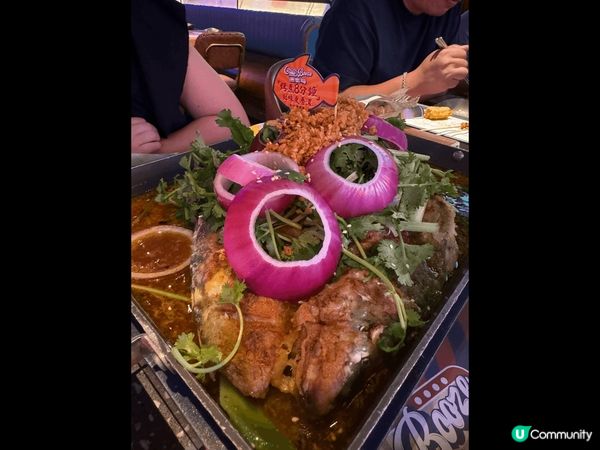 呢間係荃灣食烤魚嘅餐廳，叫”漁樂場”，夜晚都幾多人，坐滿晒，...