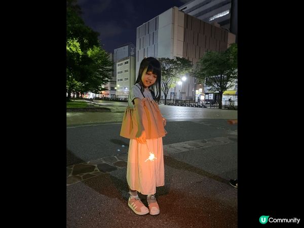 日本夏祭又點少得玩下煙花 點下仙女棒