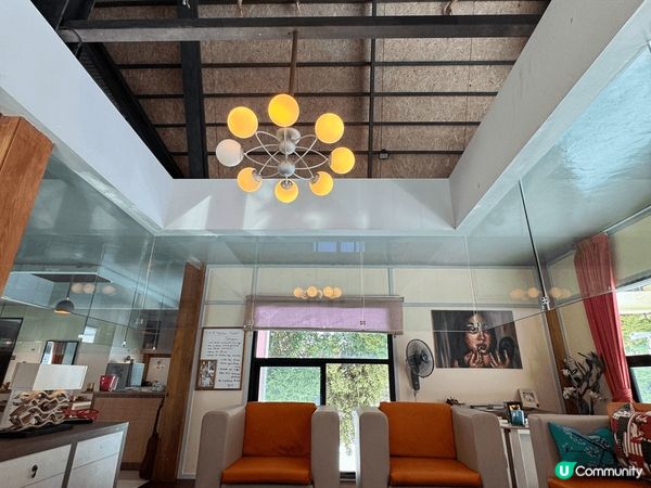 布吉島的打咭餐廳 cafe viewpoint在懸崖邊，到處...