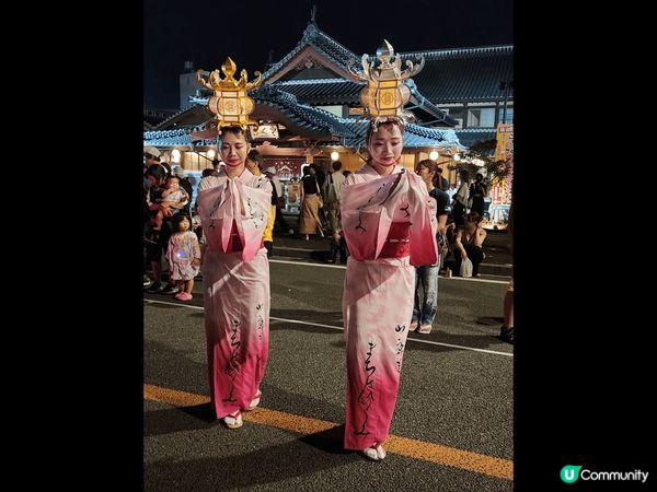 一年一度熊本懸山鹿市的燈籠祭，有煙花大會及千人燈籠舞，十分熱...
