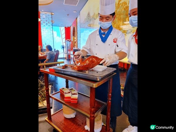 深圳一日遊，先到福田區皇庭廣場食新鮮出爐的京味張片皮鴨和荔枝...