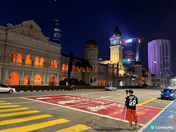 位置吉隆坡獨立廣場旁邊的生命之河，晚上會亮起藍色燈光打卡一流...