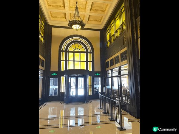 上海和平飯店，必須電話預約，環境優雅，食物材料新鮮。