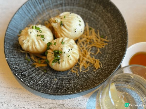 上海和平飯店，必須電話預約，環境優雅，食物材料新鮮。