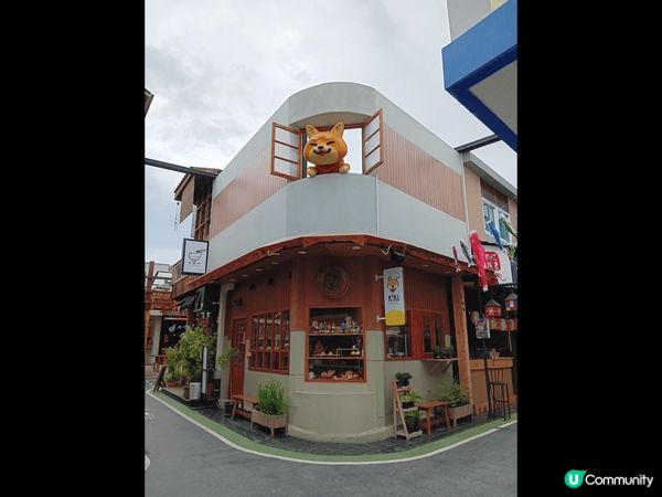 在泰國芭堤雅，我從酒店出發，駕駛電單車前往春武里新景點日本都...