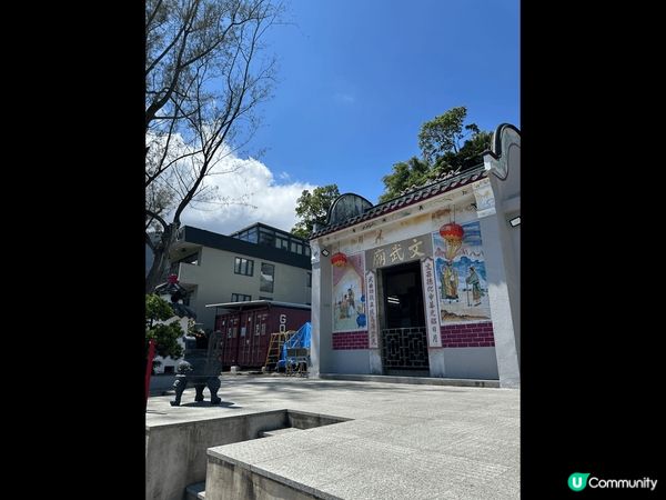 梅窩銀礦灣瀑布，由碼頭前往只需半小時路程。道路平坦，不需太多...