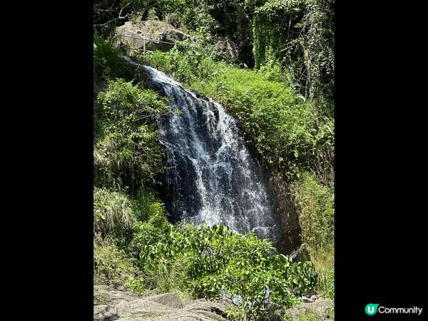梅窩銀礦灣瀑布，由碼頭前往只需半小時路程。道路平坦，不需太多...