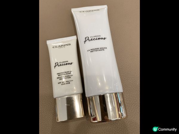 Clarins Precious 系列的洗面產品和防曬霜是我...
