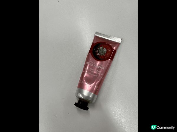 Primavista 自然光感持久粉底液係女生必備。每日使用...