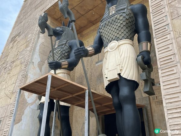 新加坡的環球影城很好玩，過山車很刺激。老巴剎的串燒也很好食香...