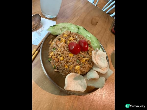 尖沙咀峇里堂。成日行過未上去過開餐，又一驚喜。印尼炒飯，嘉央...