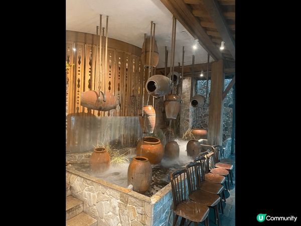 深圳華僑城好好逛，有少許半山感覺，細雨下有一種愜意，小店很別...