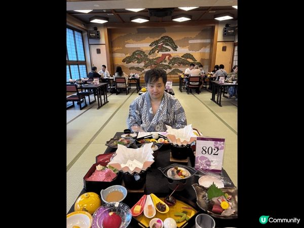 第一次住榻榻米啊，好特別，呢個係神戶生田神舍，好古式～
