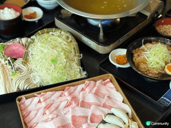 快閃沖繩，阿古豬，水族館，煙火，慢活咖啡店，應有盡有。