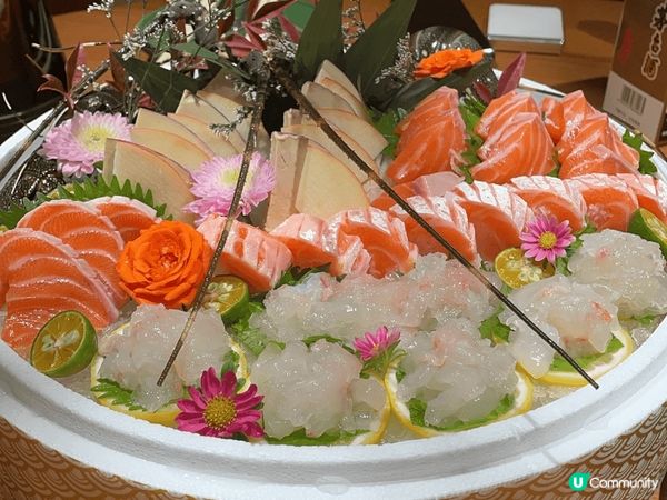 來自日本東京美食，刺身?鮮甜至金箔雪糕?香甜，再黎?係布甸?...