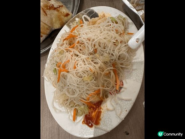 銀杏冰室由非牟利機構打理。店內所有員工都超過60歲以上，佢哋...