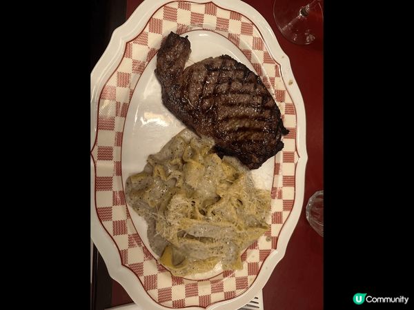 80s風餐廳 每個個仲有pasta refill同埋staf...