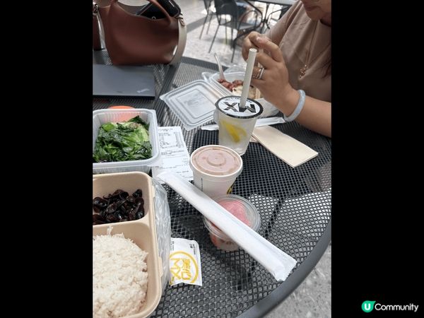 九龍站美心，和好朋友歡聚，义燒超好吃，份量又多。