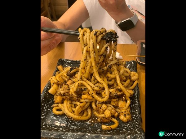 深夜的美食不須太多，簡單來幾份小碟已經可以為空虛的五臟廟填上...