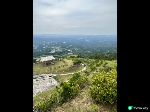 第一次單人纜車，淨係一張凳咩都無，雖然都安全，但都又驚又喜，...