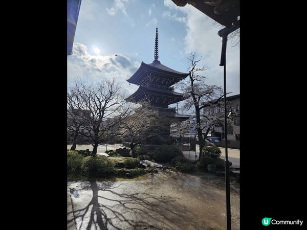 高山係一個好靚又好少香港人去既地方,佢既景色又靚，仲有和牛食...