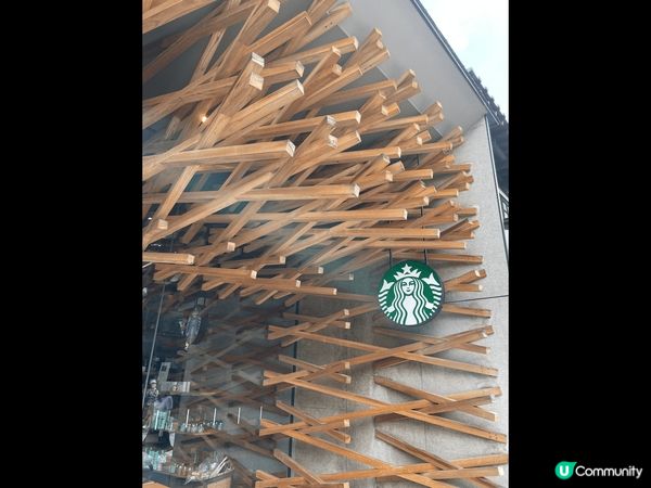 太宰府天滿宮分為多個區域，有許多觀光名勝，如桃山時代風格的本...