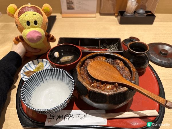 名古屋有名氣的鰻魚飯三食，未開門已經要排隊，不過，真係好好食...