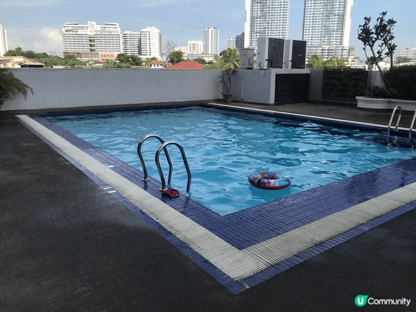 酒店設施齊備，自助早餐和晚餐，款式多樣，任人客選擇。