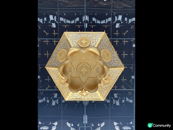 東本願寺位於鄰近京都車站的烏丸六條。以世界最大規模的木造建築...