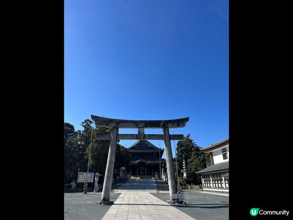 呢度就係名古屋周邊嘅豐川稻荷神社 行到最入面有一個靈狐塚 有...