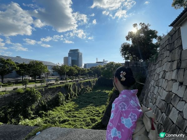 日本大阪城，藍天白雲，着和服瀏覽日本大阪城，吸收大自然新鮮空...