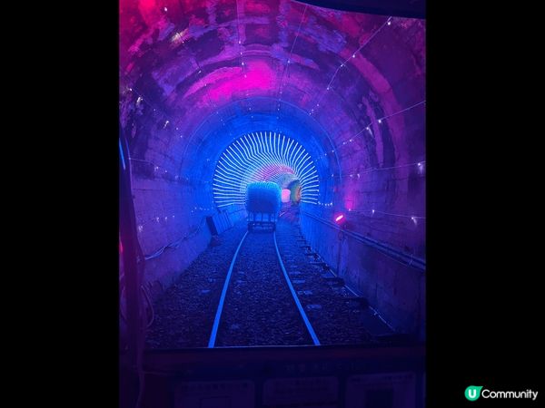 如果去台北，一定要去深澳鐵路自行車踩下單車欣賞風景，很美！