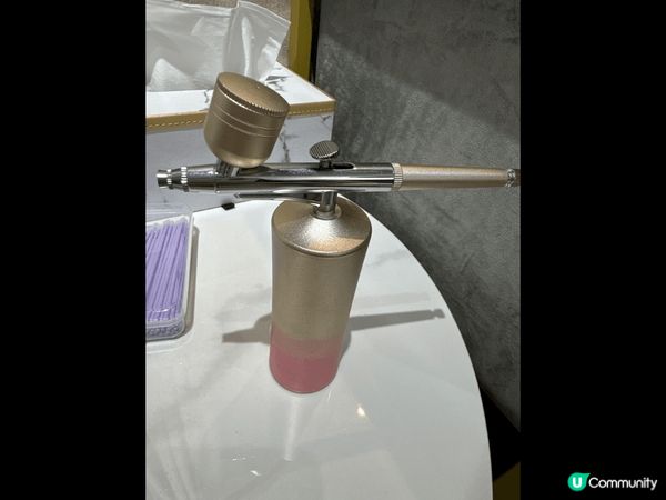 圖一係納米棉花棒，幼身容易抹甩畫出界的眼線。