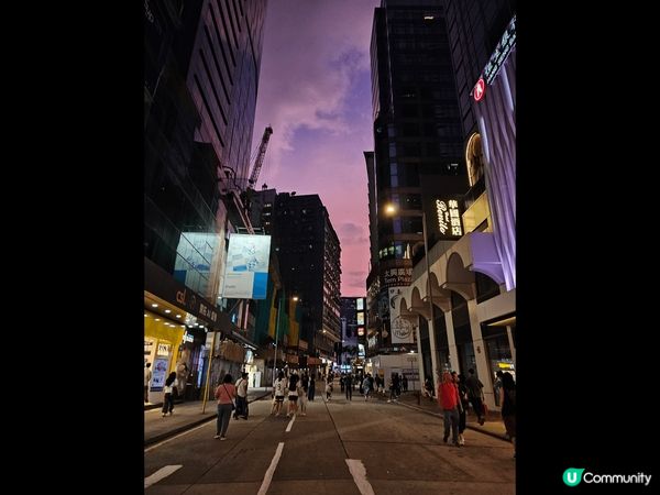 國慶日封路之馬路體驗！配上漂亮的天空！值得打卡留念?