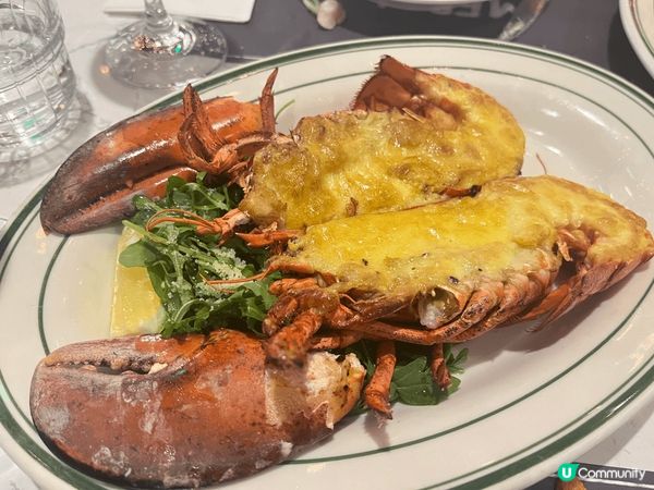 Odelice 位於沙田新城市廣場嘅分店採用了半開放式設計，...