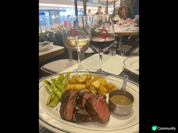 Odelice 位於沙田新城市廣場嘅分店採用了半開放式設計，...