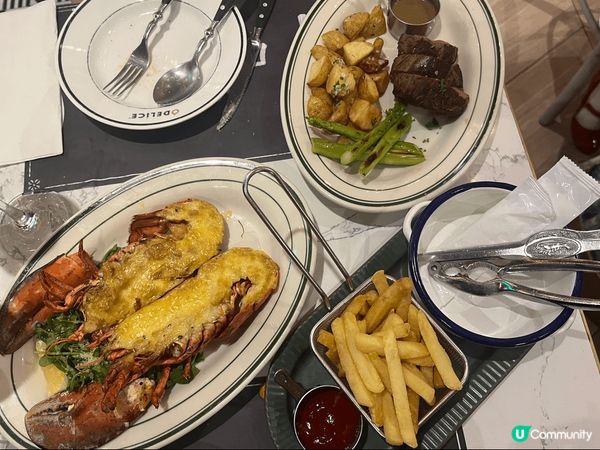 Odelice 位於沙田新城市廣場嘅分店採用了半開放式設計，...