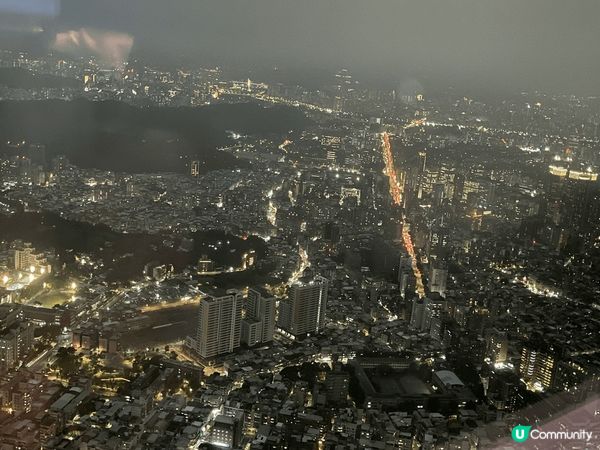 饗A Joy，全台最貴自助餐！位置在101裡面的餐廳，由於海...