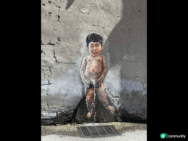 原來台灣高雄都有好多旅遊景點，例如：駁二、旗津、六合夜市等…...