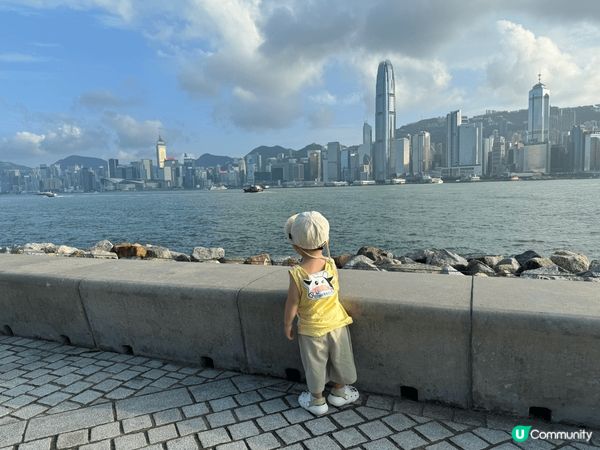 西九文化區的藝術公園是理想的打卡地點，擁有寬敞的草坪和壯麗的...